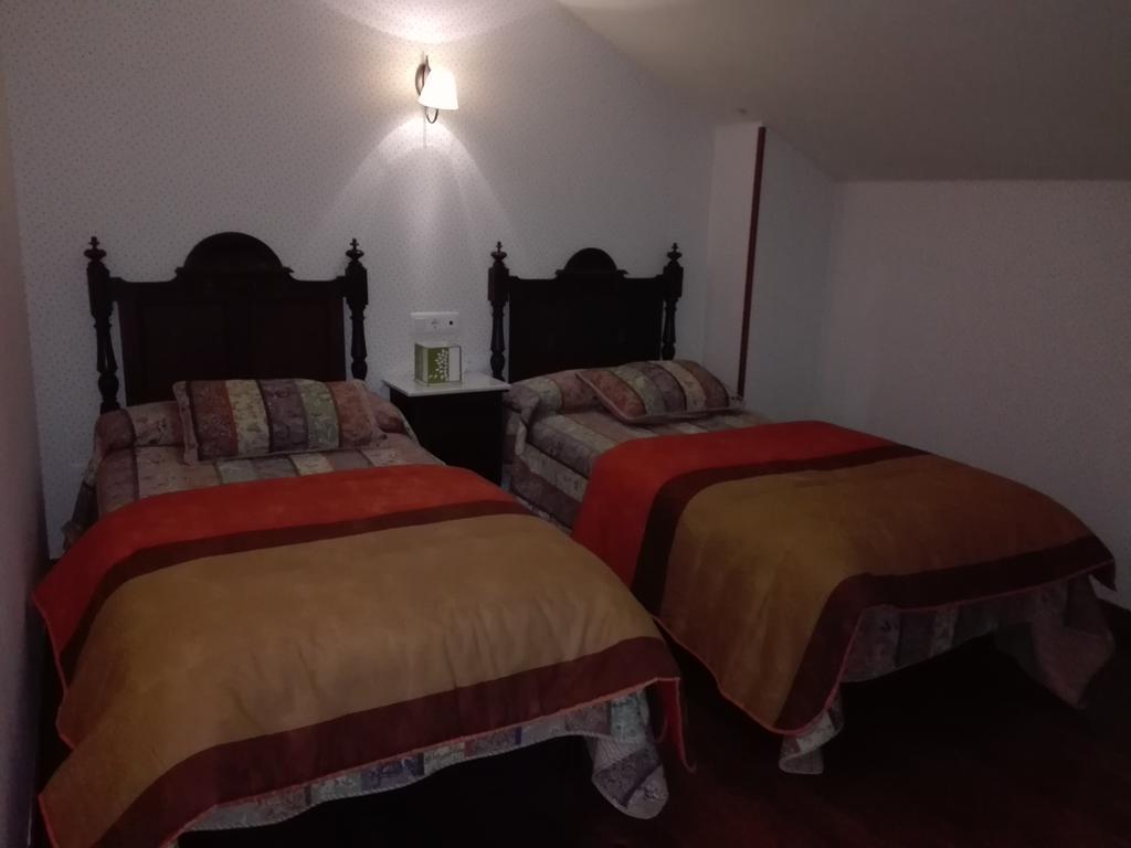 Casa Manoso Ξενοδοχείο Cea Εξωτερικό φωτογραφία